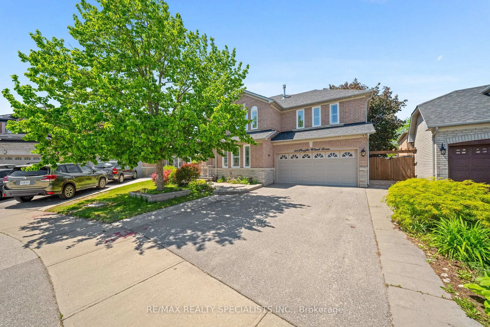 Photo 2 of 52 Pacific Wind Crescent, Brampton, Sandringham-Wellington — HOMEH