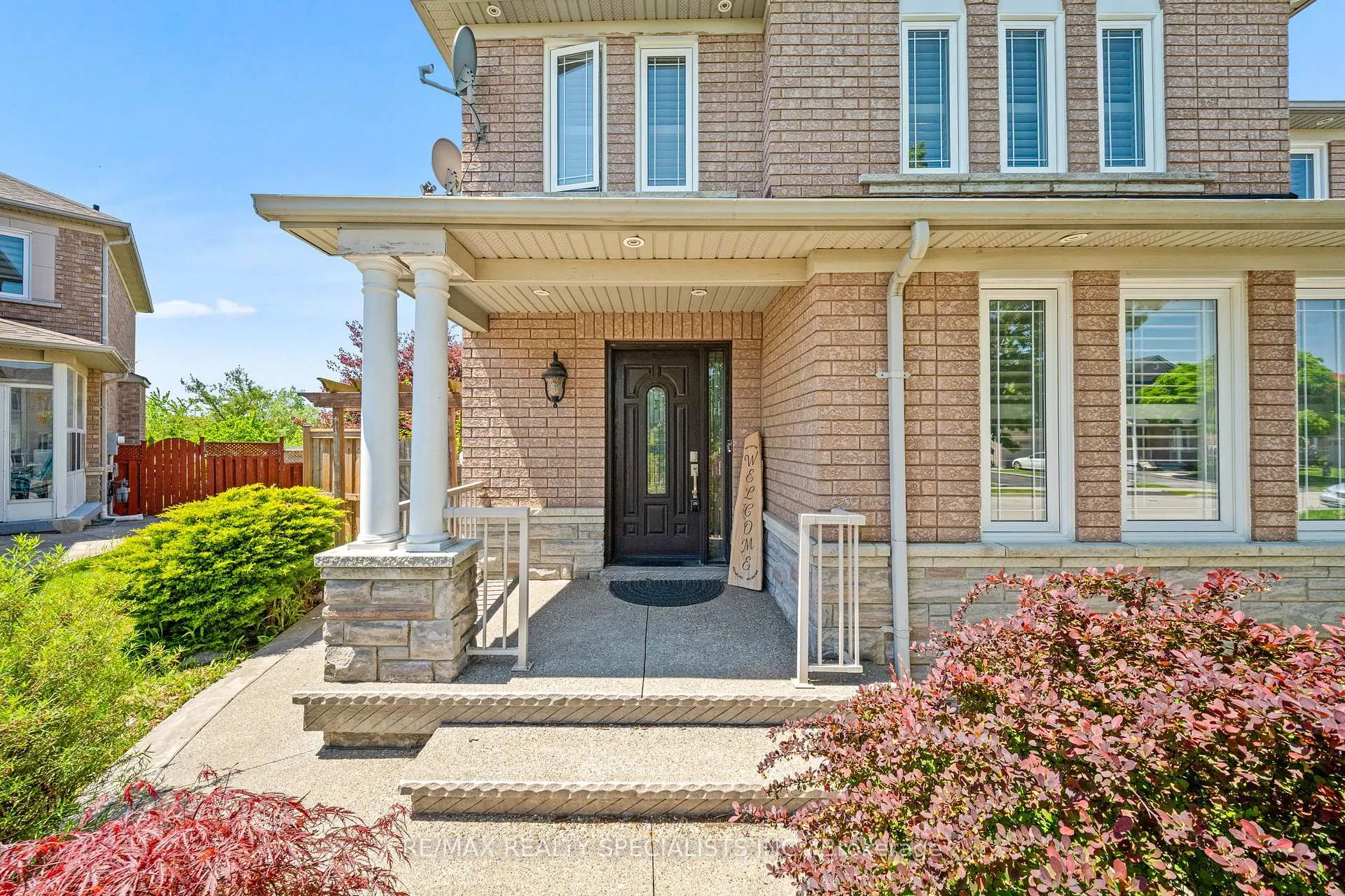Photo 3 of 52 Pacific Wind Crescent, Brampton, Sandringham-Wellington — HOMEH