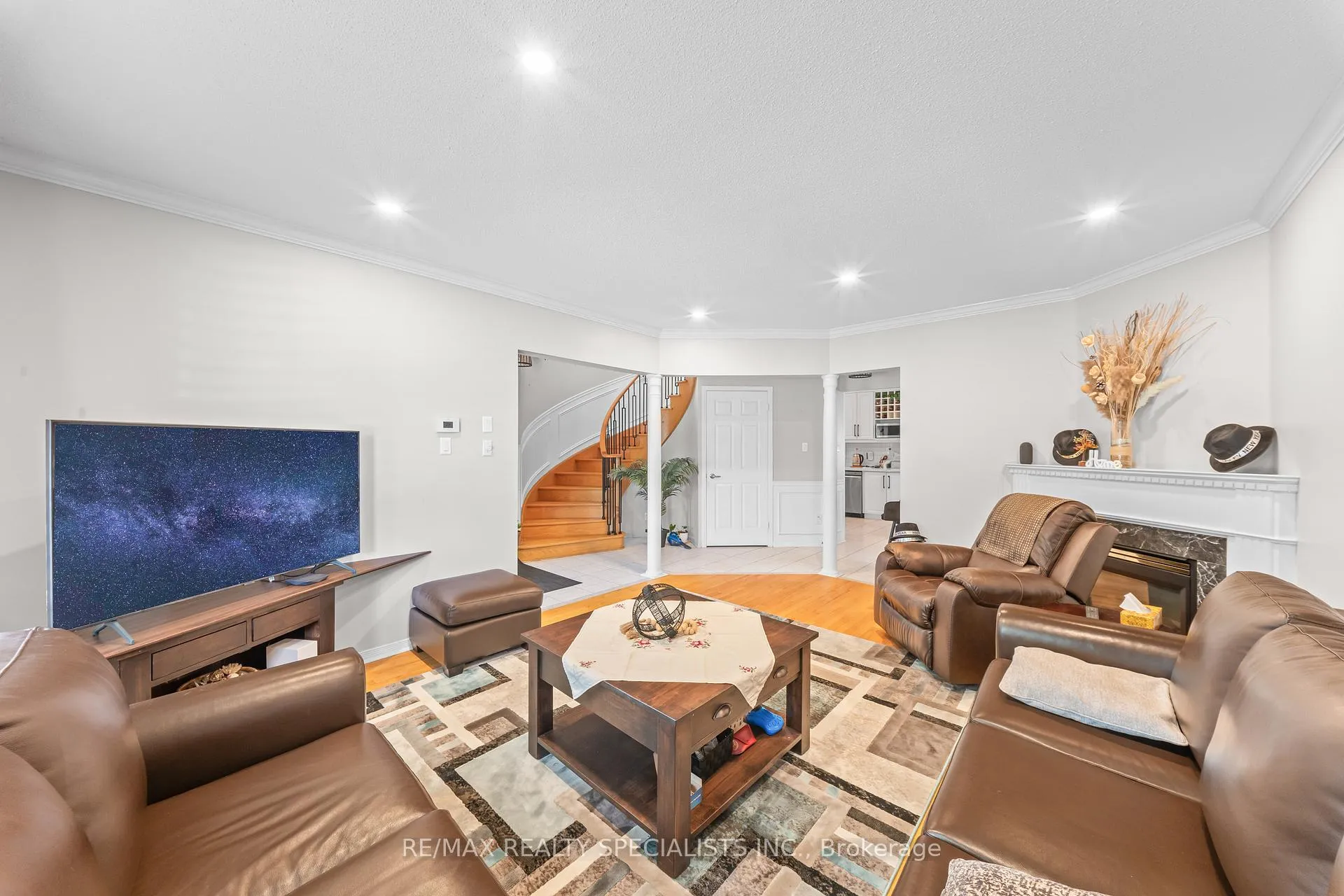 Photo 7 of 52 Pacific Wind Crescent, Brampton, Sandringham-Wellington — HOMEH