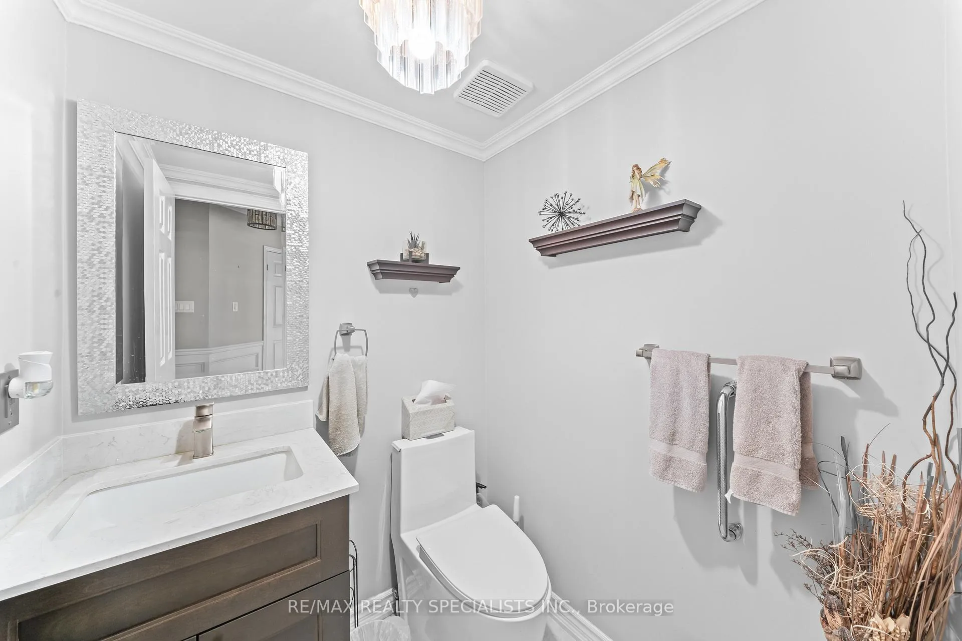 Photo 11 of 52 Pacific Wind Crescent, Brampton, Sandringham-Wellington — HOMEH