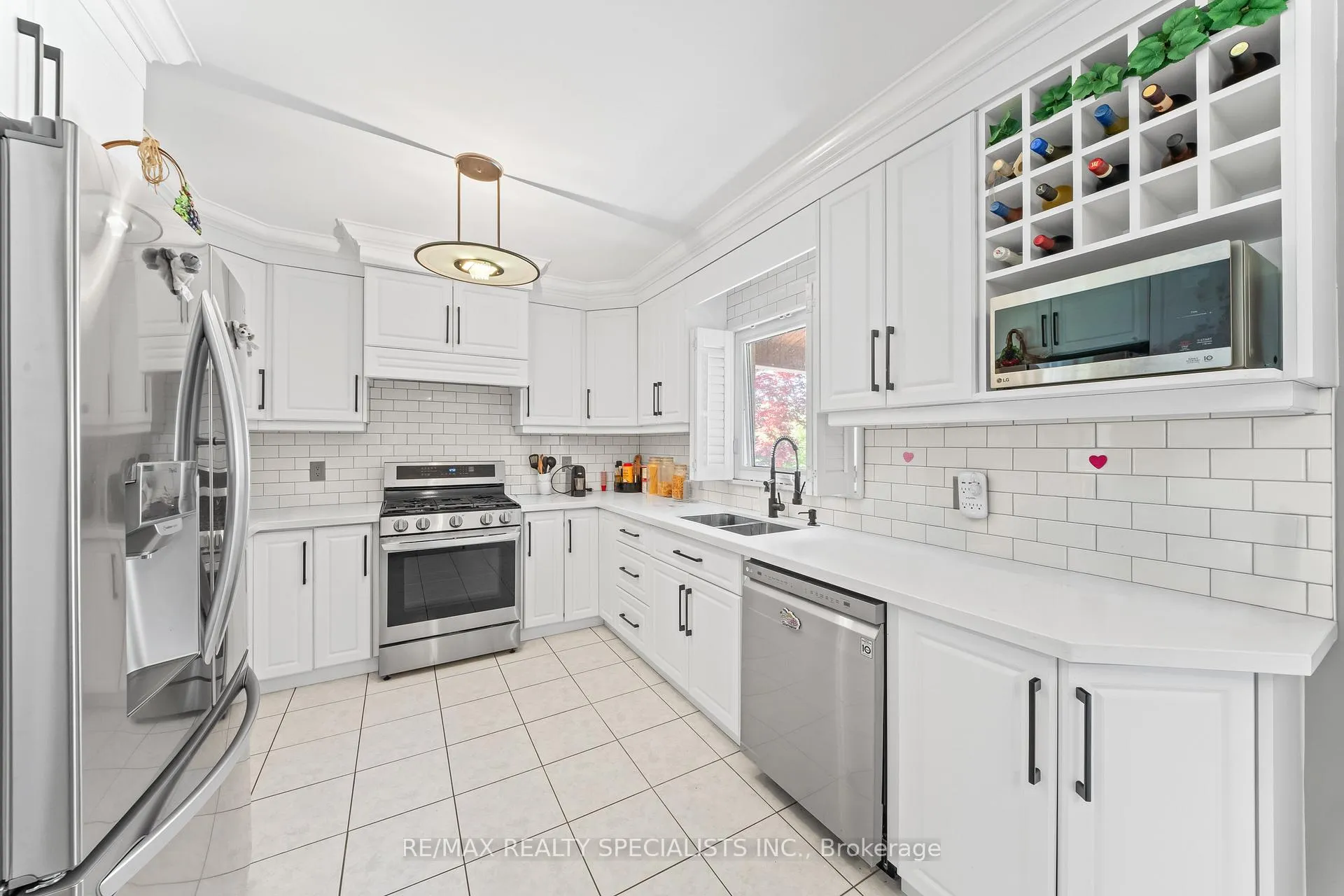 Photo 15 of 52 Pacific Wind Crescent, Brampton, Sandringham-Wellington — HOMEH