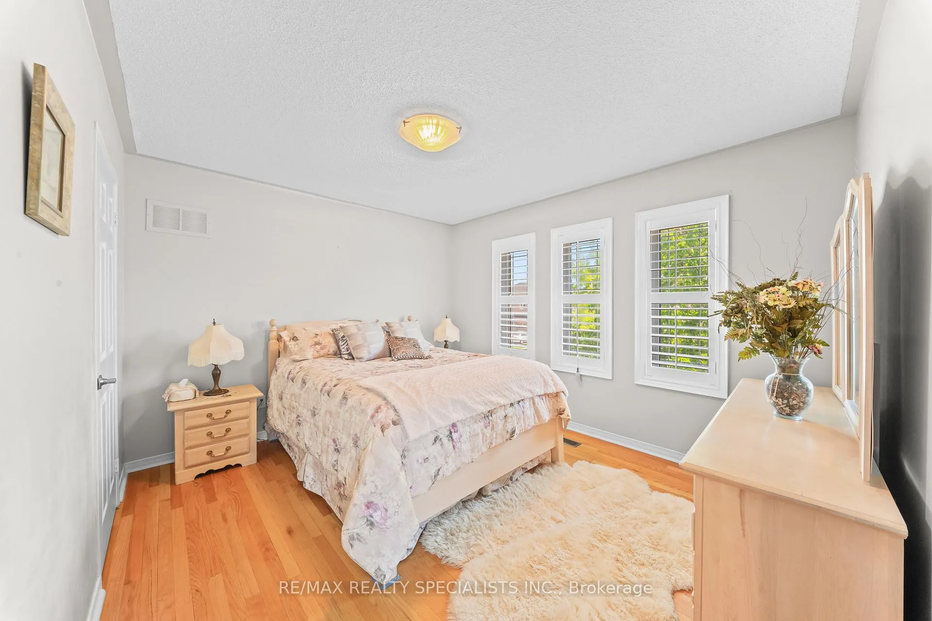 Photo 22 of 52 Pacific Wind Crescent, Brampton, Sandringham-Wellington — HOMEH