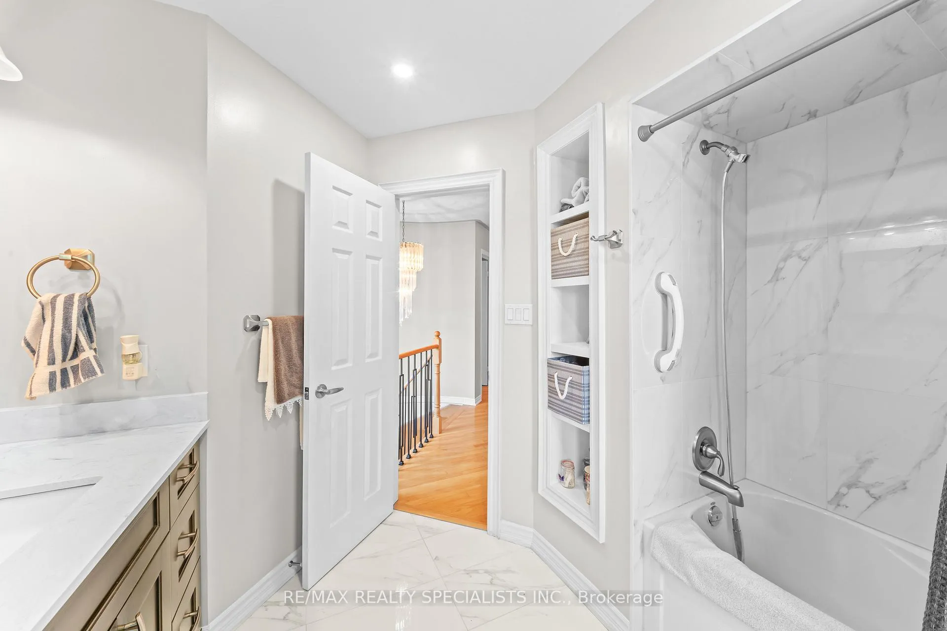 Photo 25 of 52 Pacific Wind Crescent, Brampton, Sandringham-Wellington — HOMEH
