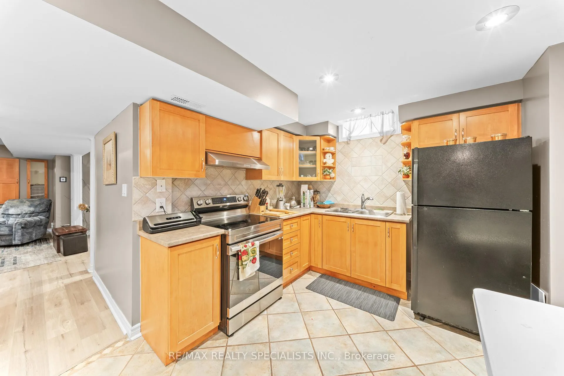 Photo 34 of 52 Pacific Wind Crescent, Brampton, Sandringham-Wellington — HOMEH