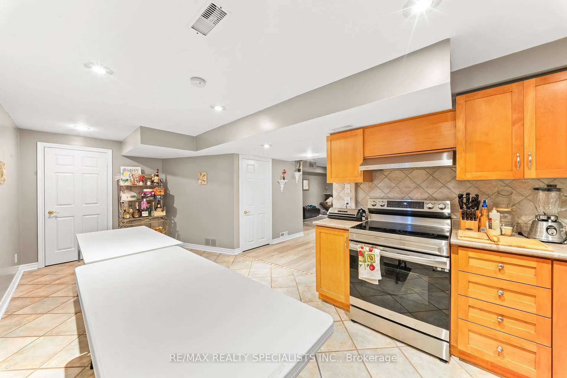Photo 35 of 52 Pacific Wind Crescent, Brampton, Sandringham-Wellington — HOMEH