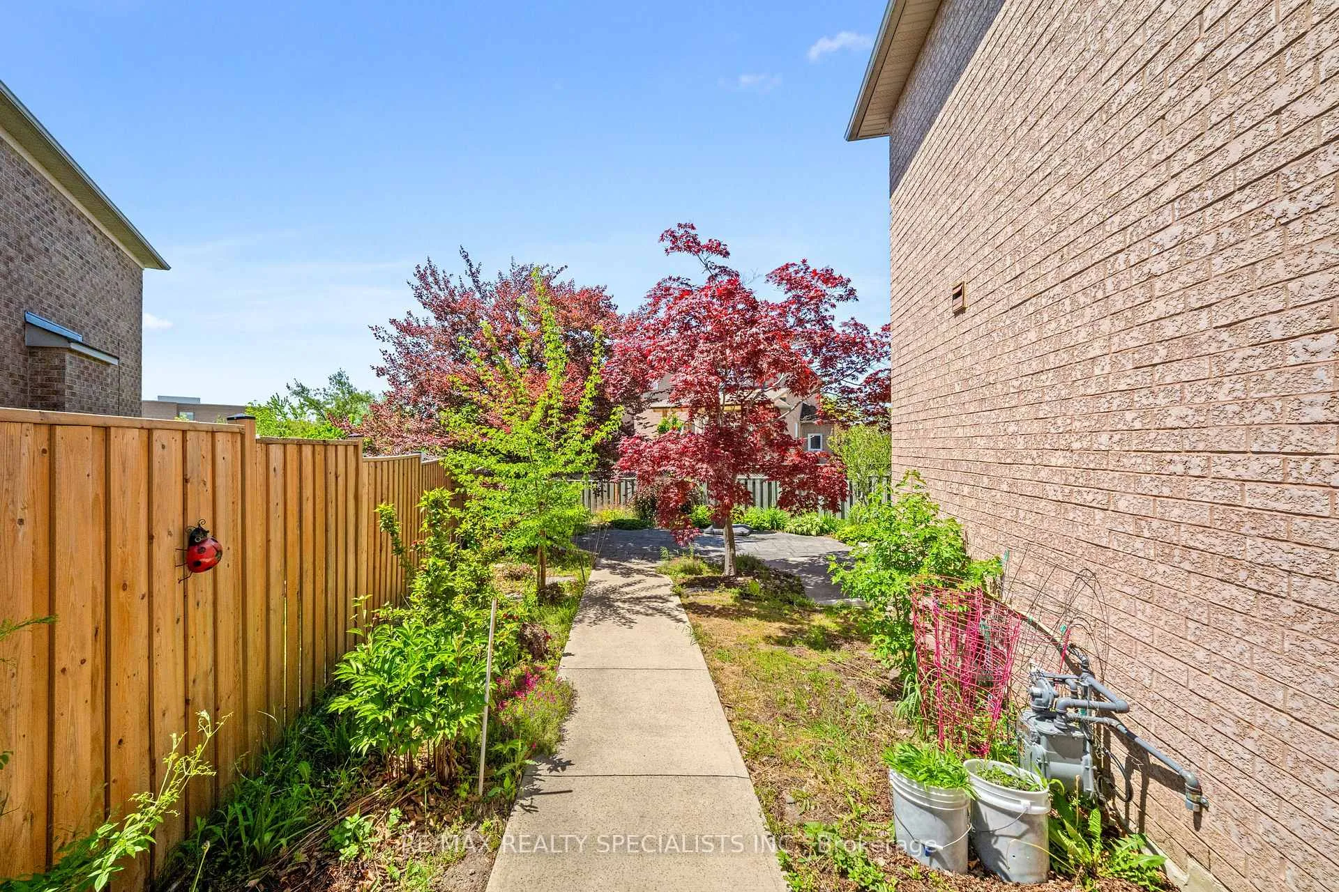 Photo 38 of 52 Pacific Wind Crescent, Brampton, Sandringham-Wellington — HOMEH