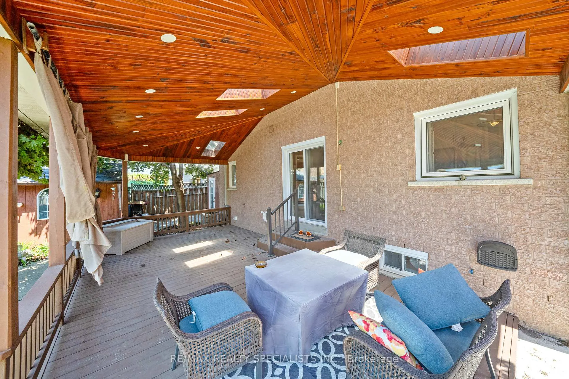 Photo 41 of 52 Pacific Wind Crescent, Brampton, Sandringham-Wellington — HOMEH