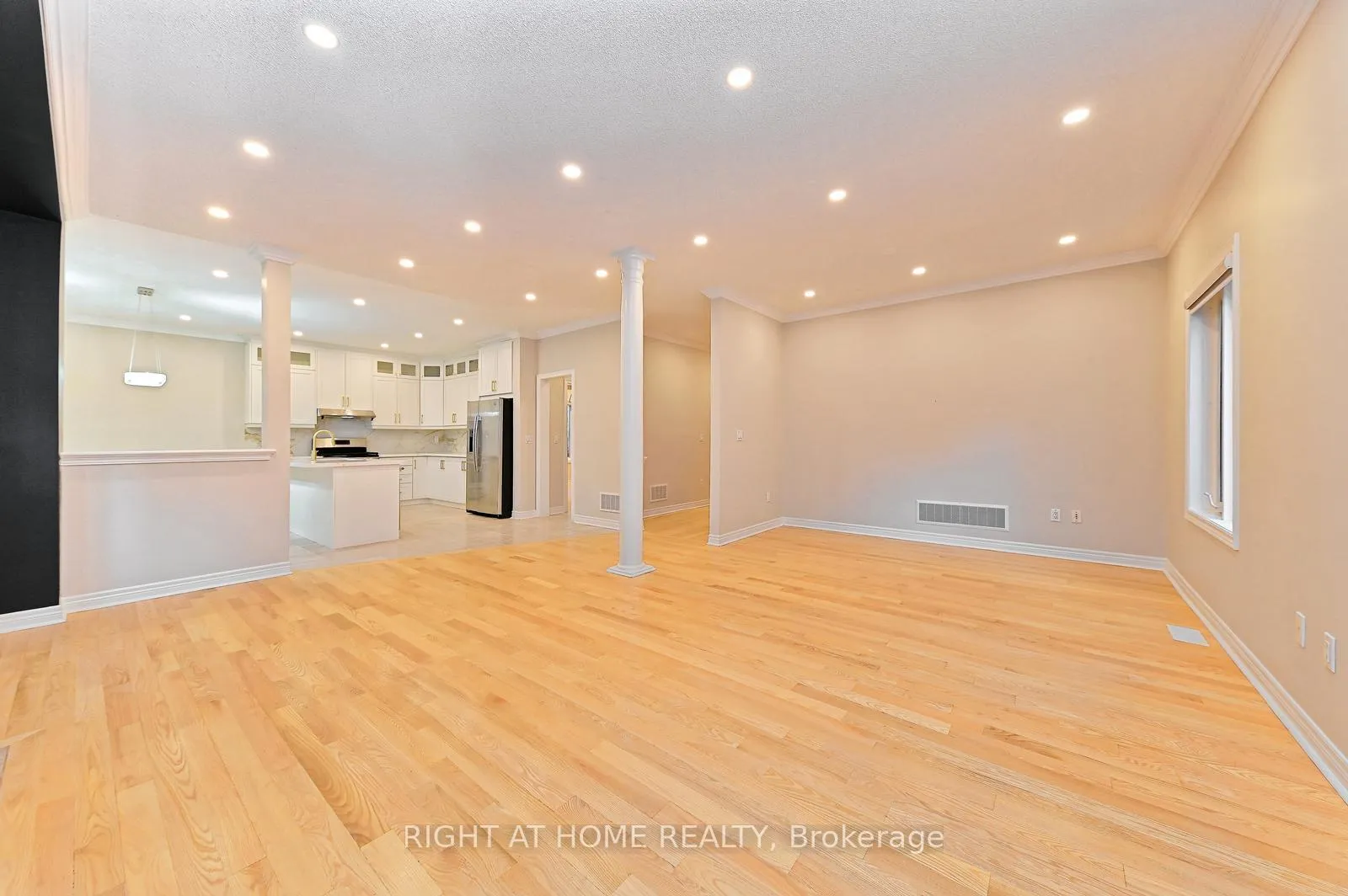 Photo 12 of 6843 Campbell Settler Court E, Mississauga, Meadowvale Village — HOMEH