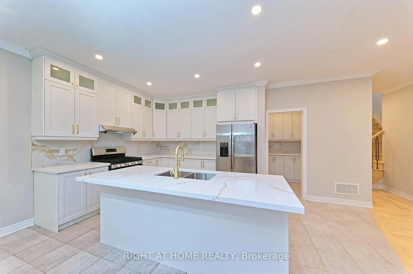 Photo 15 of 6843 Campbell Settler Court E, Mississauga, Meadowvale Village — HOMEH