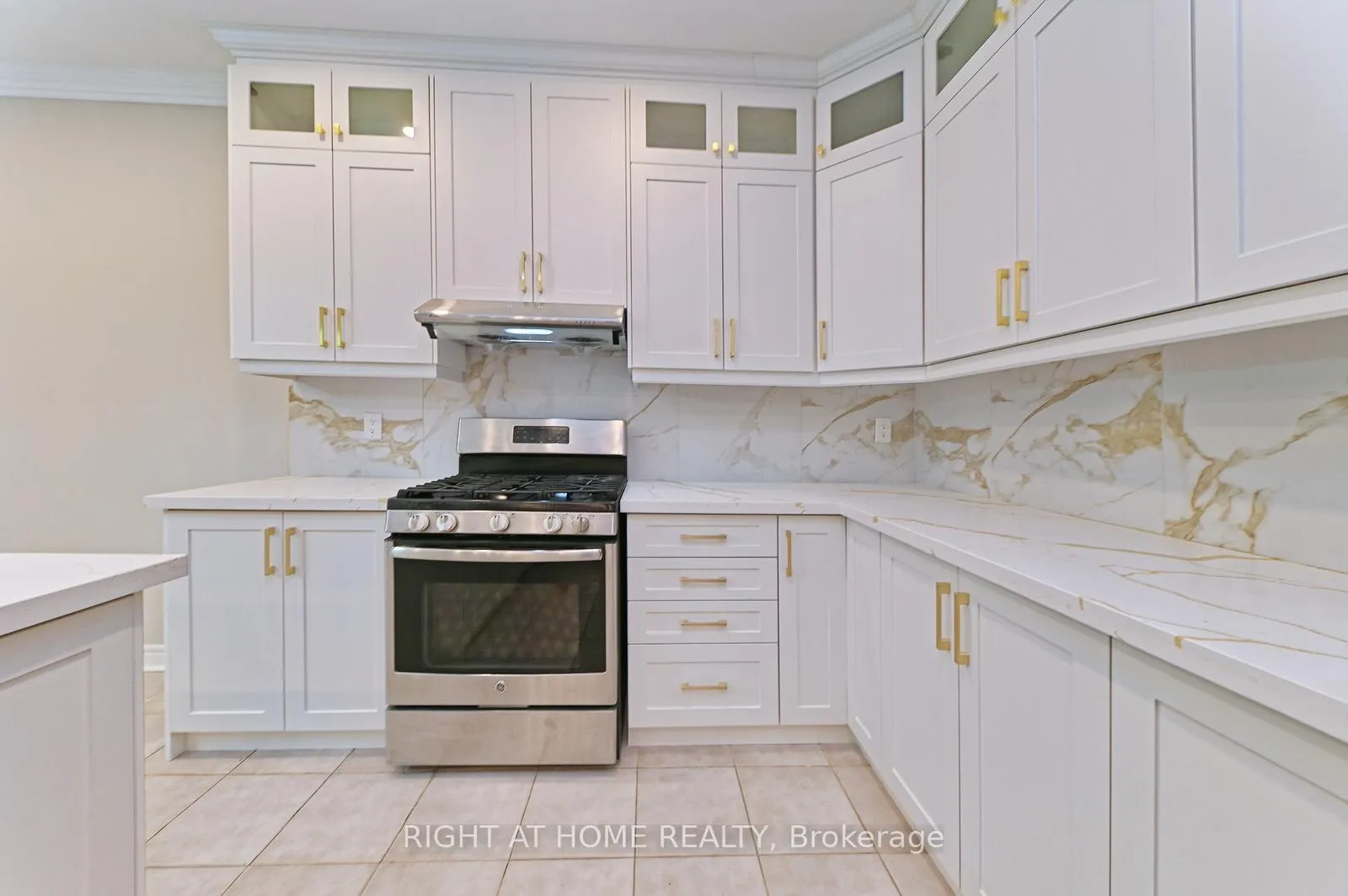 Photo 19 of 6843 Campbell Settler Court E, Mississauga, Meadowvale Village — HOMEH