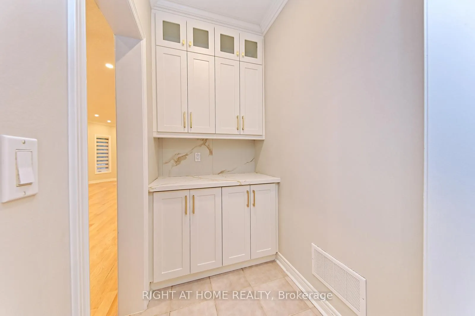 Photo 25 of 6843 Campbell Settler Court E, Mississauga, Meadowvale Village — HOMEH