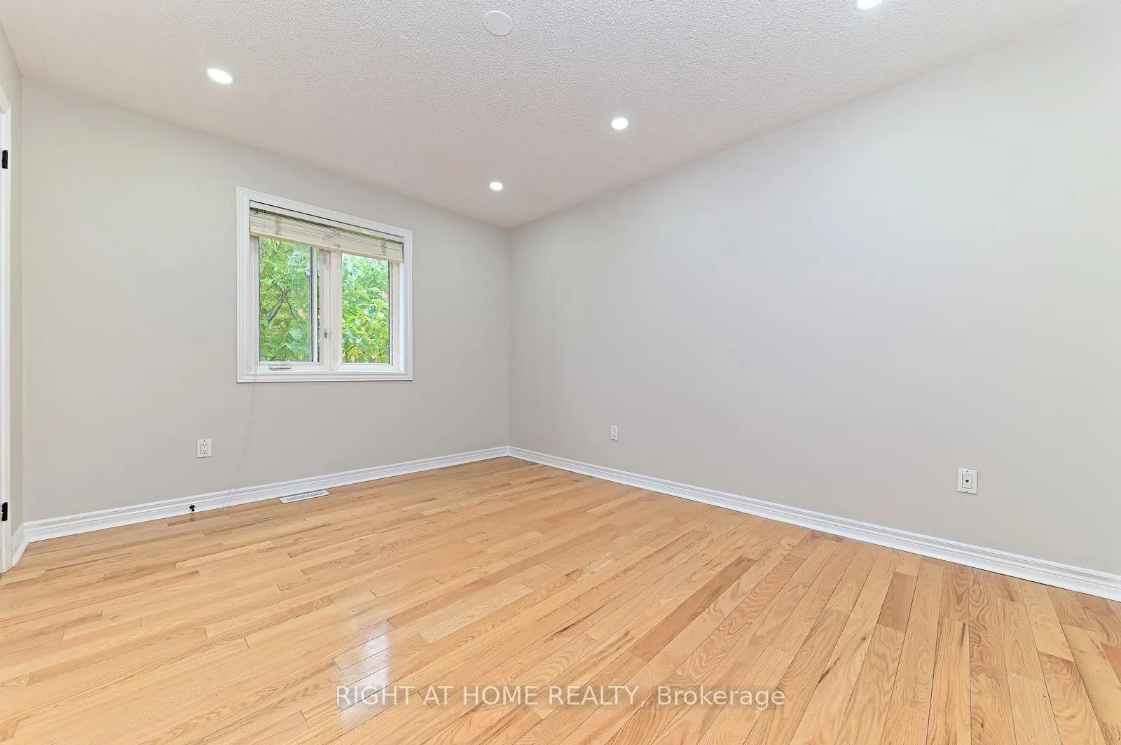 Photo 32 of 6843 Campbell Settler Court E, Mississauga, Meadowvale Village — HOMEH