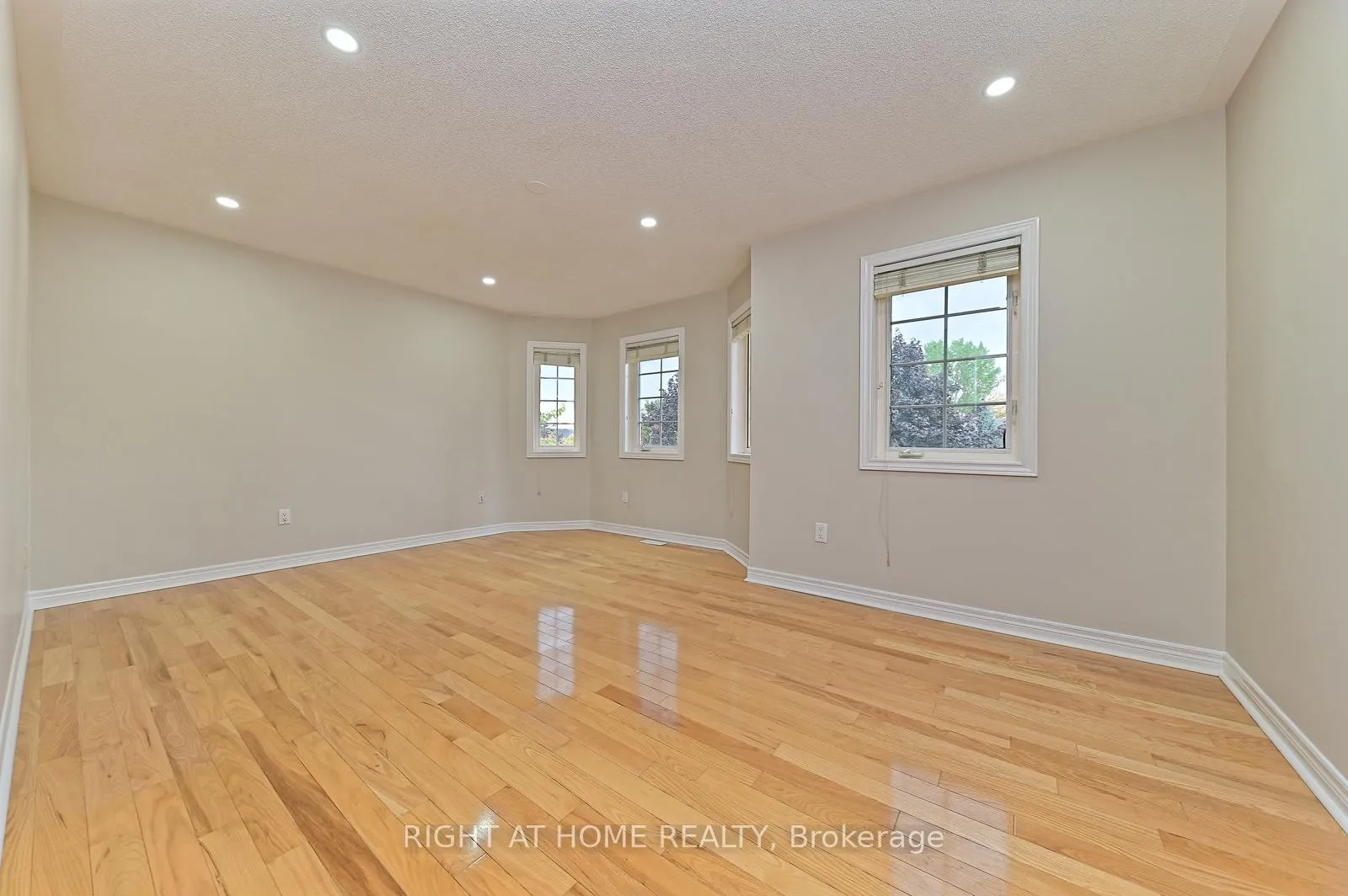 Photo 41 of 6843 Campbell Settler Court E, Mississauga, Meadowvale Village — HOMEH