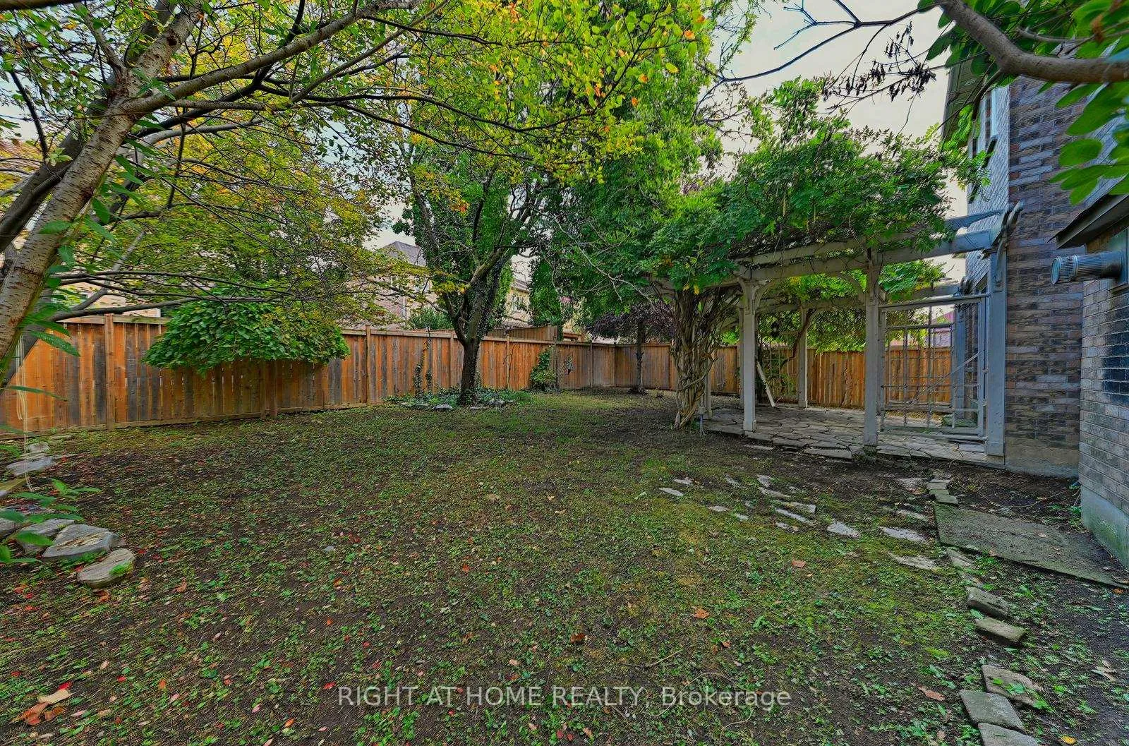 Photo 48 of 6843 Campbell Settler Court E, Mississauga, Meadowvale Village — HOMEH