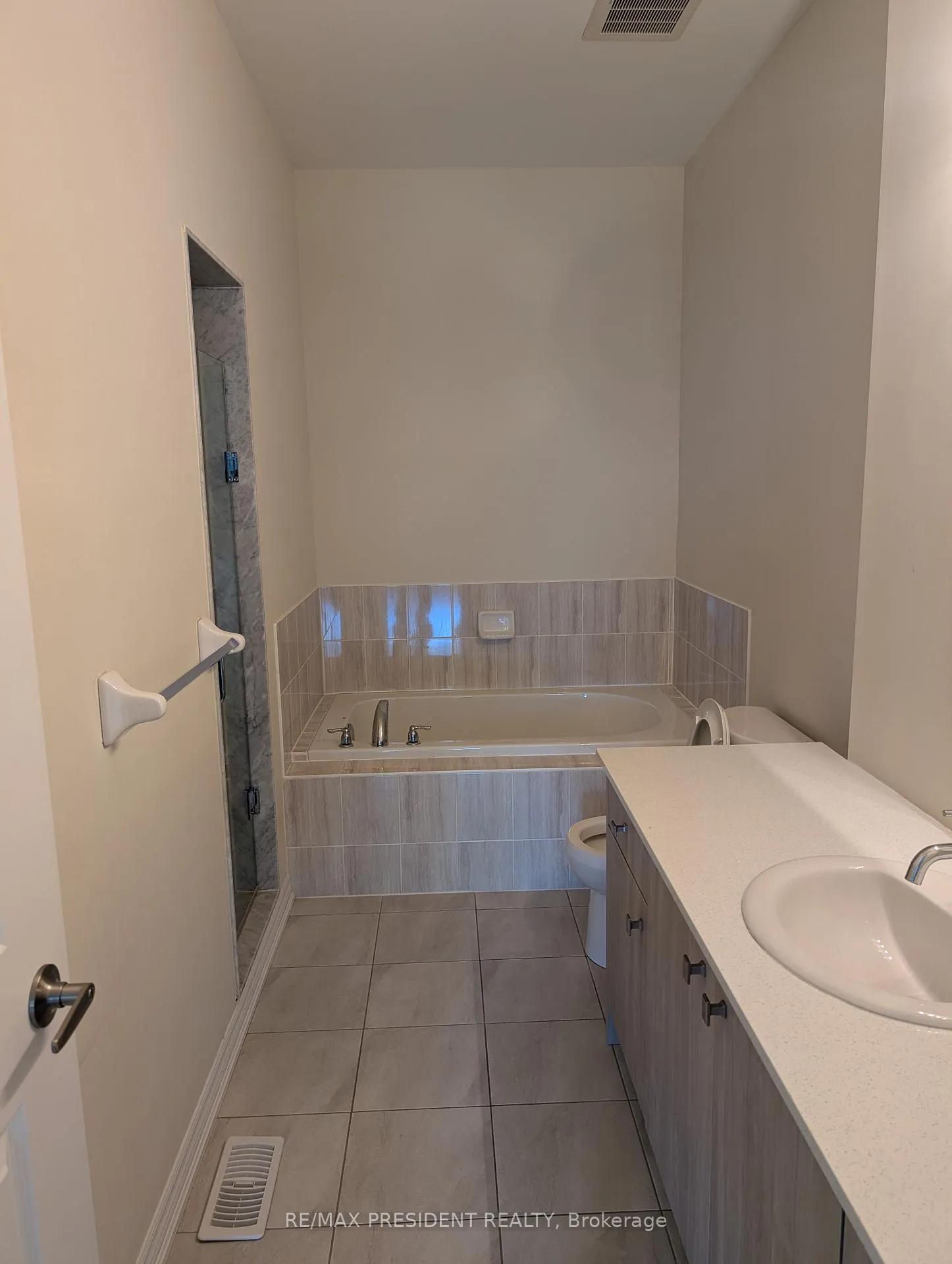 Photo 14 of 110 Stonebrook Way, Grey Highlands — HOMEH