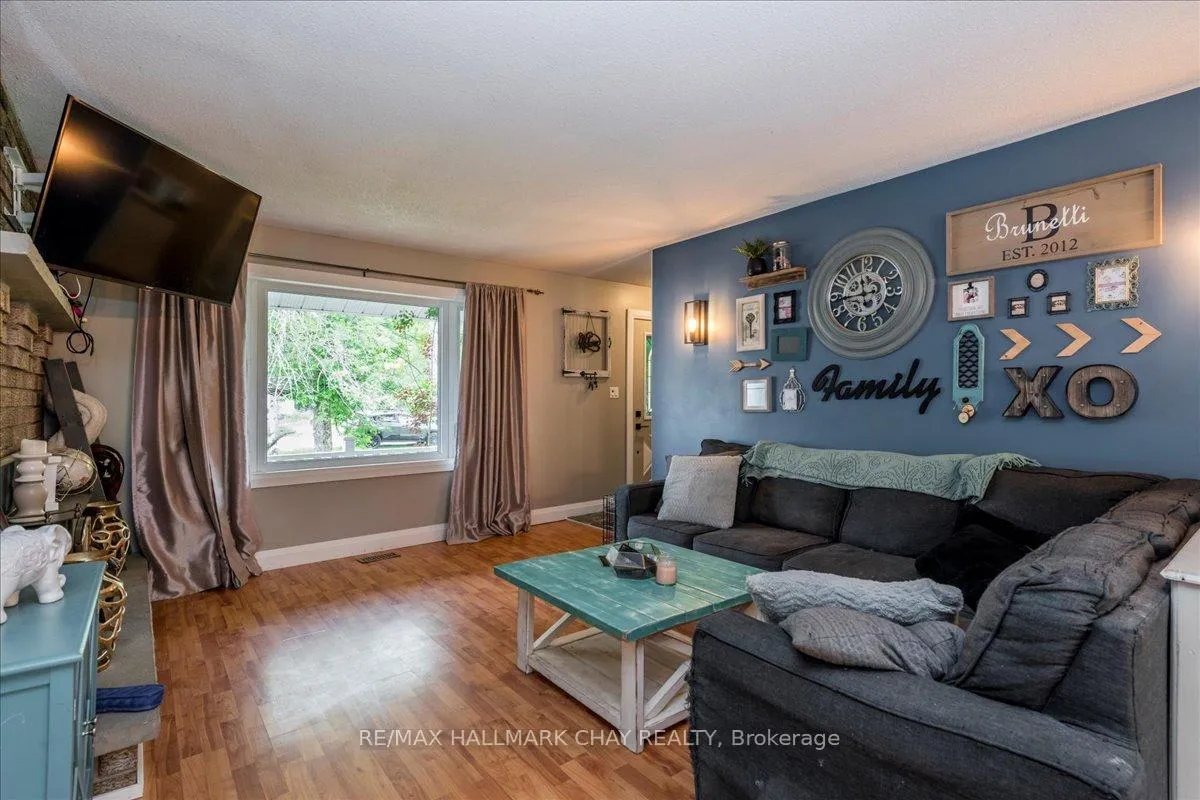 Photo 3 of 4049 Bayview Avenue, Ramara, Rural Ramara — HOMEH