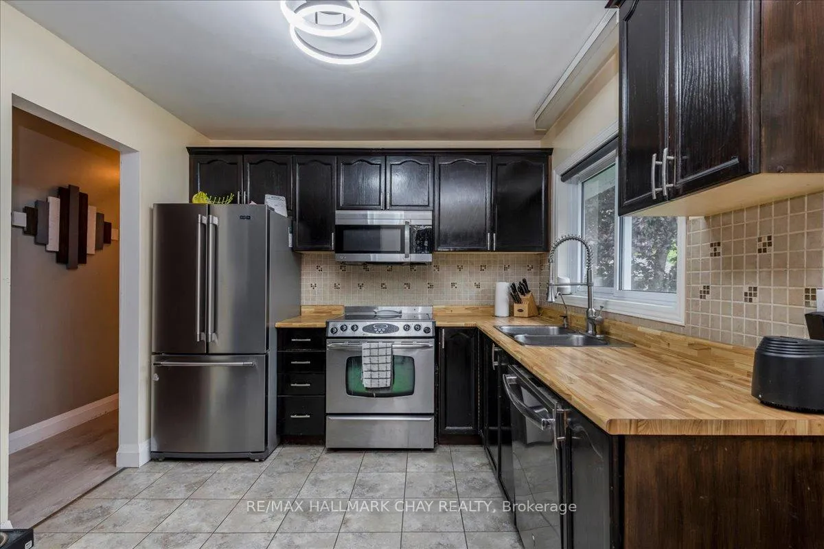 Photo 6 of 4049 Bayview Avenue, Ramara, Rural Ramara — HOMEH