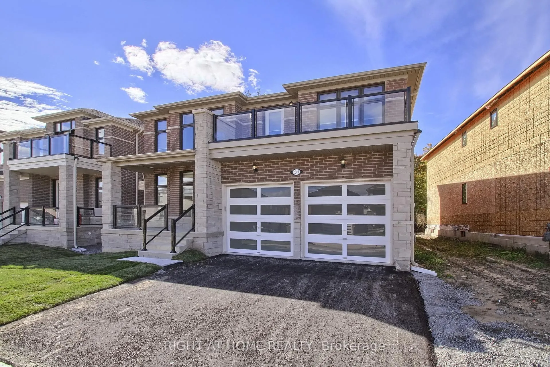 Photo 2 of 31 Dorothy Caine Crescent, Georgina, Sutton & Jackson's Point — HOMEH