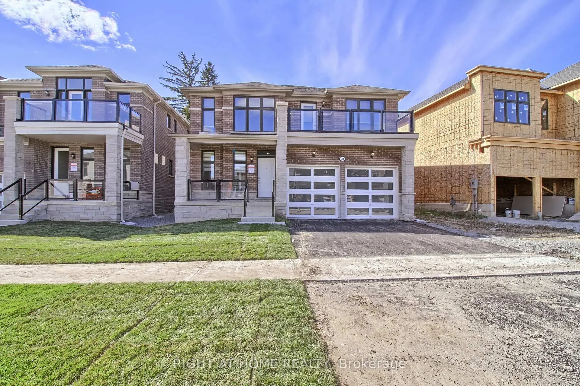 Photo 4 of 31 Dorothy Caine Crescent, Georgina, Sutton & Jackson's Point — HOMEH