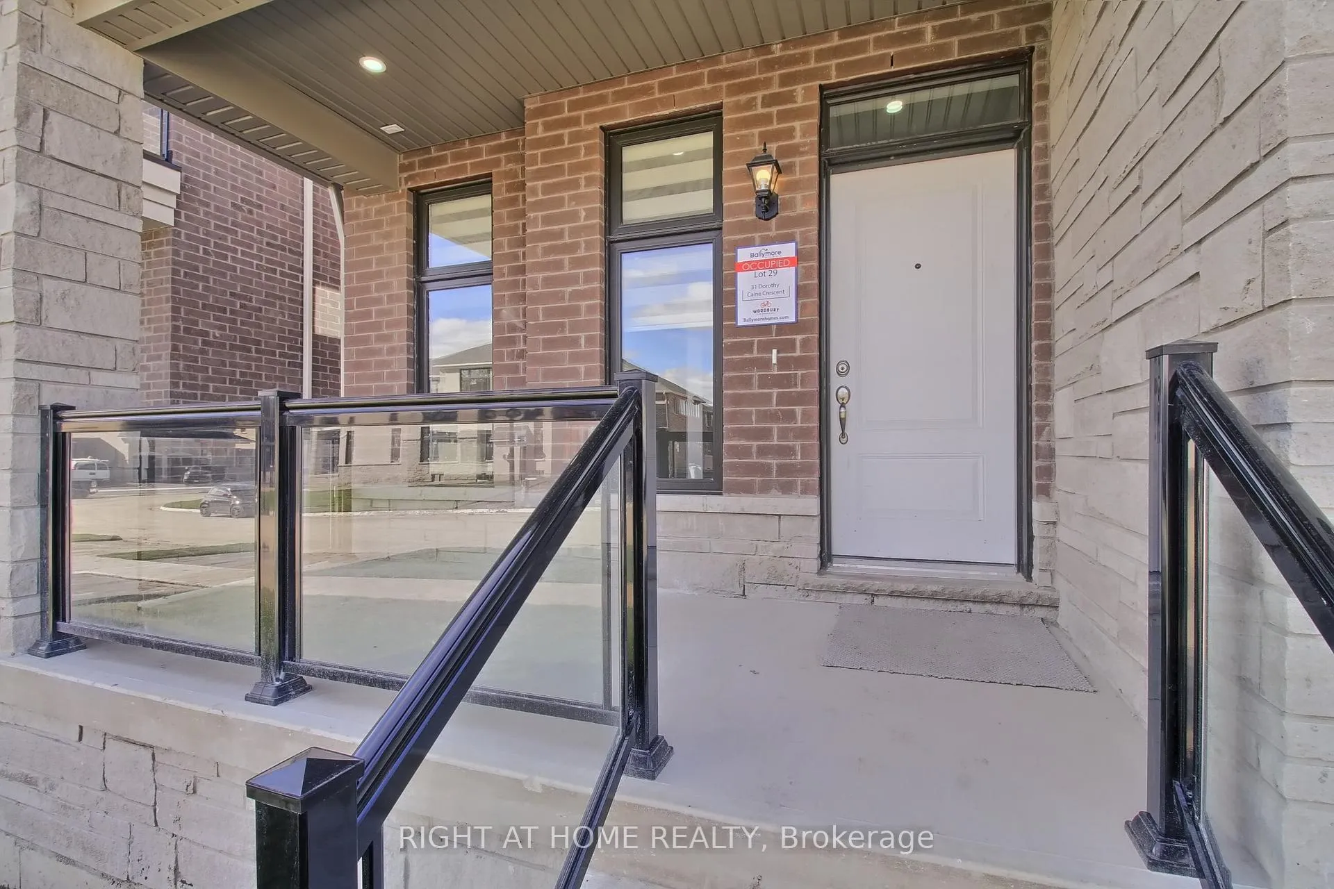 Photo 5 of 31 Dorothy Caine Crescent, Georgina, Sutton & Jackson's Point — HOMEH