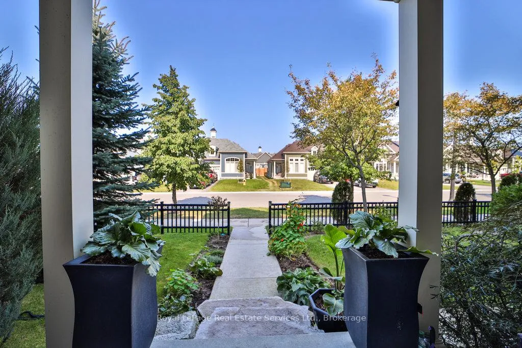 Photo 6 of 13 Sandy Coast Crescent, Wasaga Beach — HOMEH