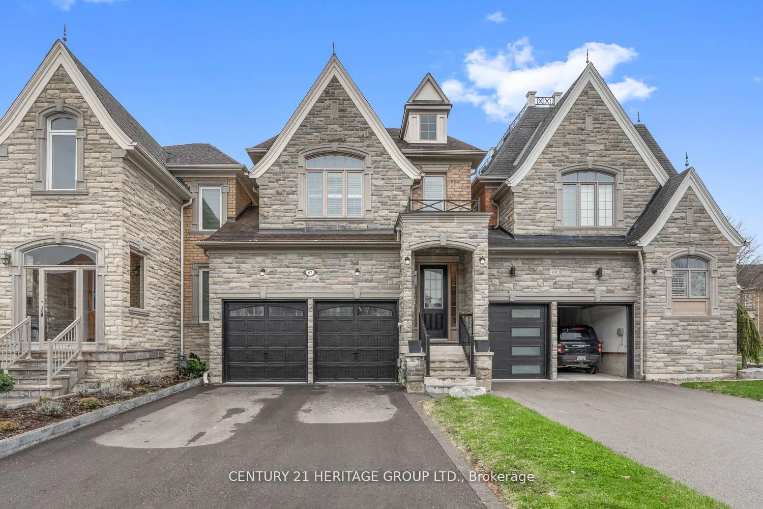 Front of 67 Alex Campbell Crescent