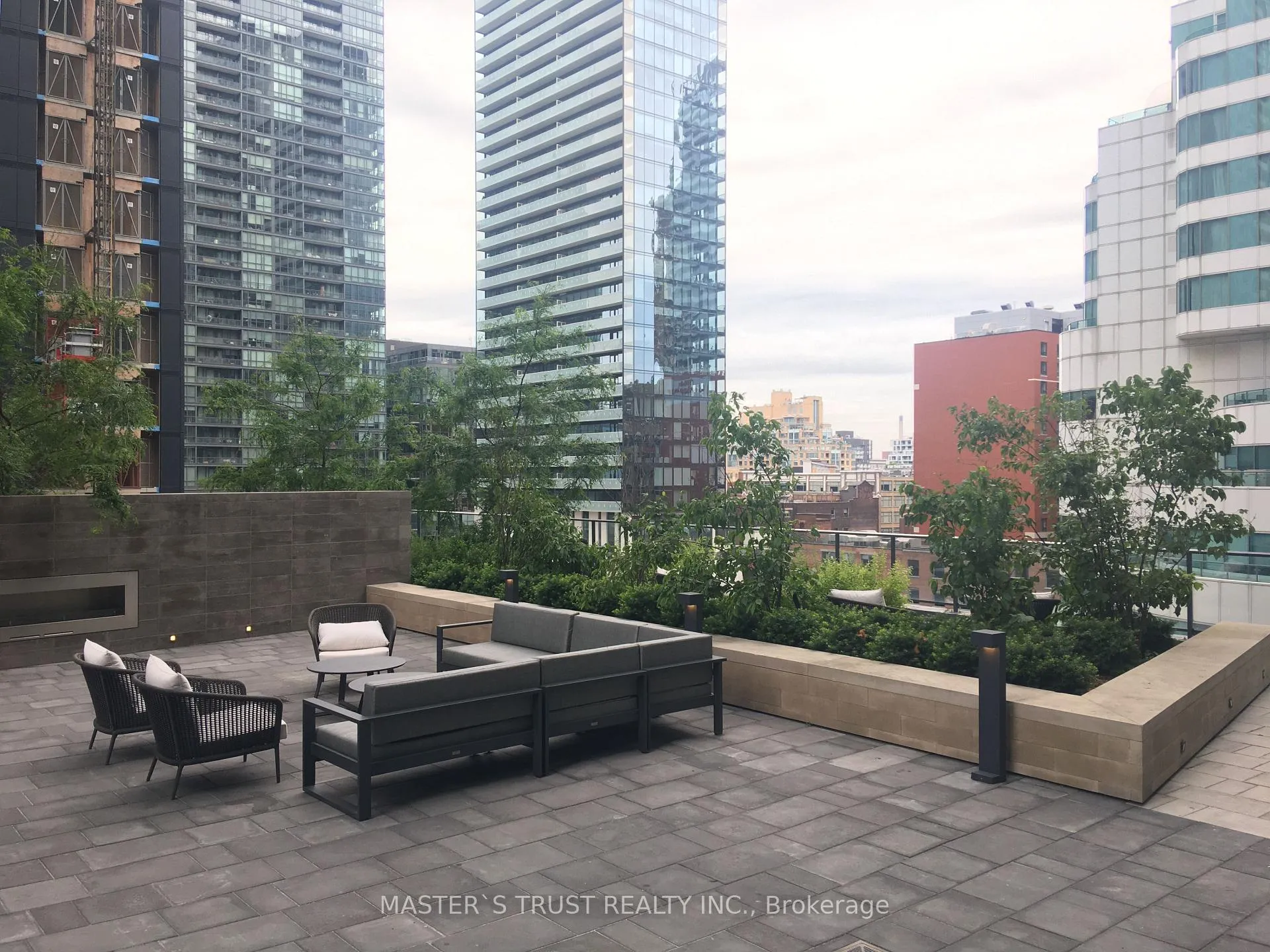 Photo 6 of Unit 1110, 125 Blue Jays Way, Toronto, Waterfront Communities — HOMEH