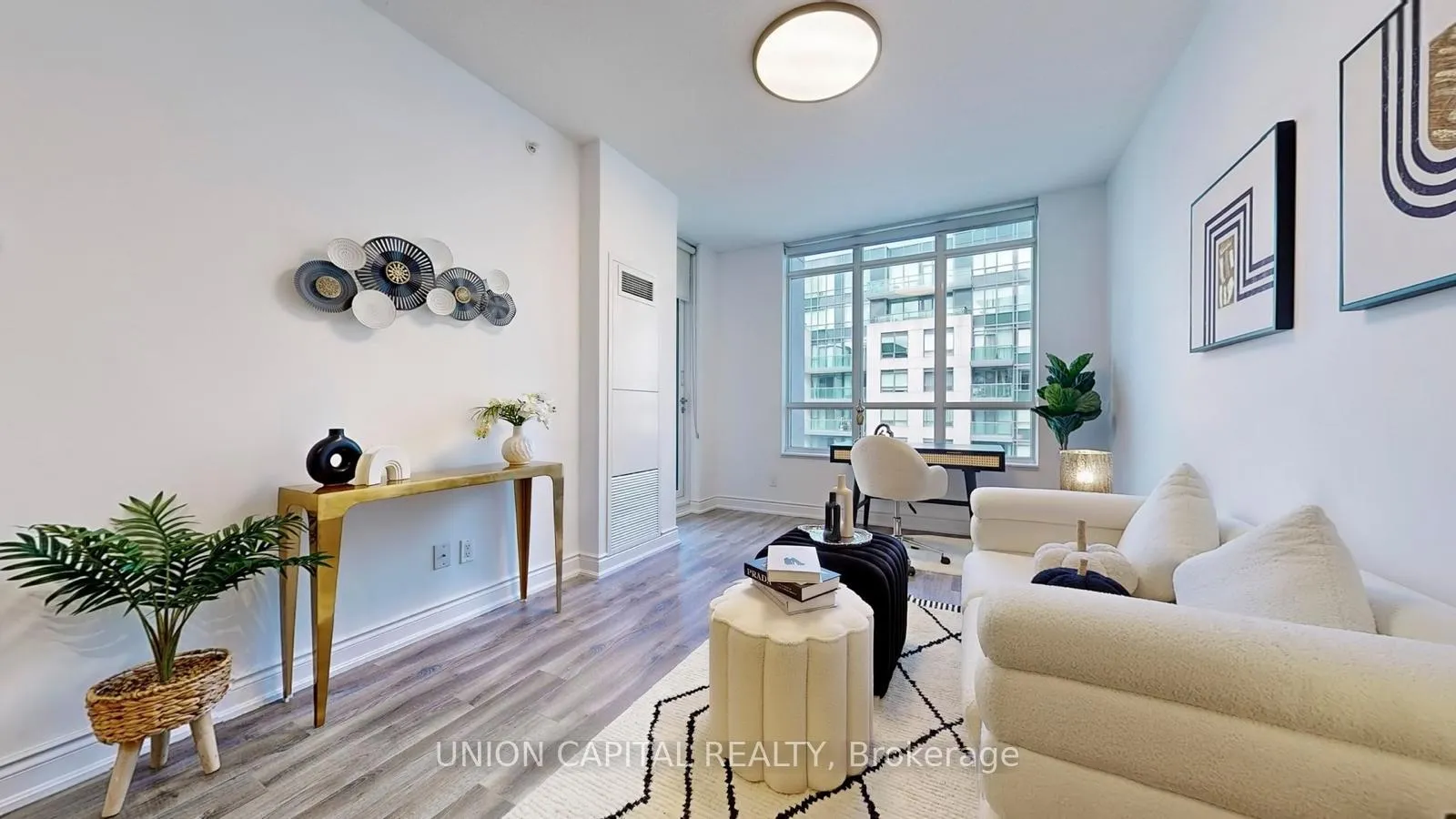 Photo 10 of Unit 706, 33 Clegg Road, Markham, Unionville — HOMEH