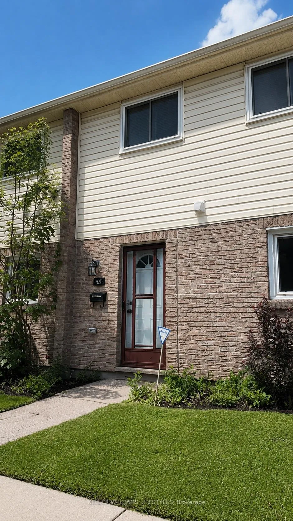 Front of Unit 58, 166 Southdale Road W
