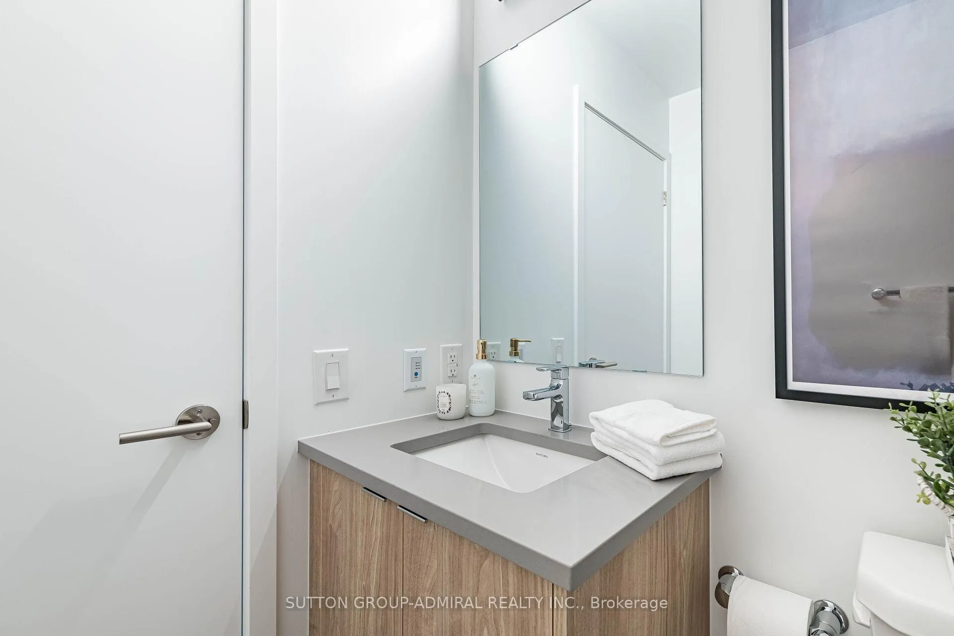 Photo 11 of Unit 908, 1660 Bloor Street, Toronto, High Park North — HOMEH