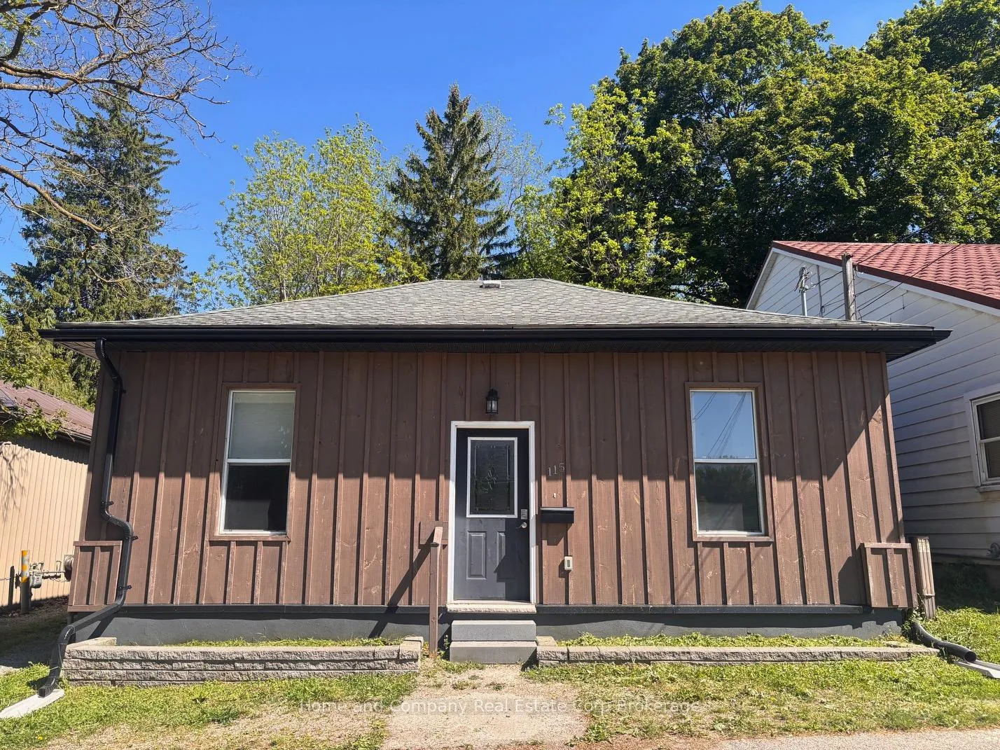 Front of 115 Jardine Street