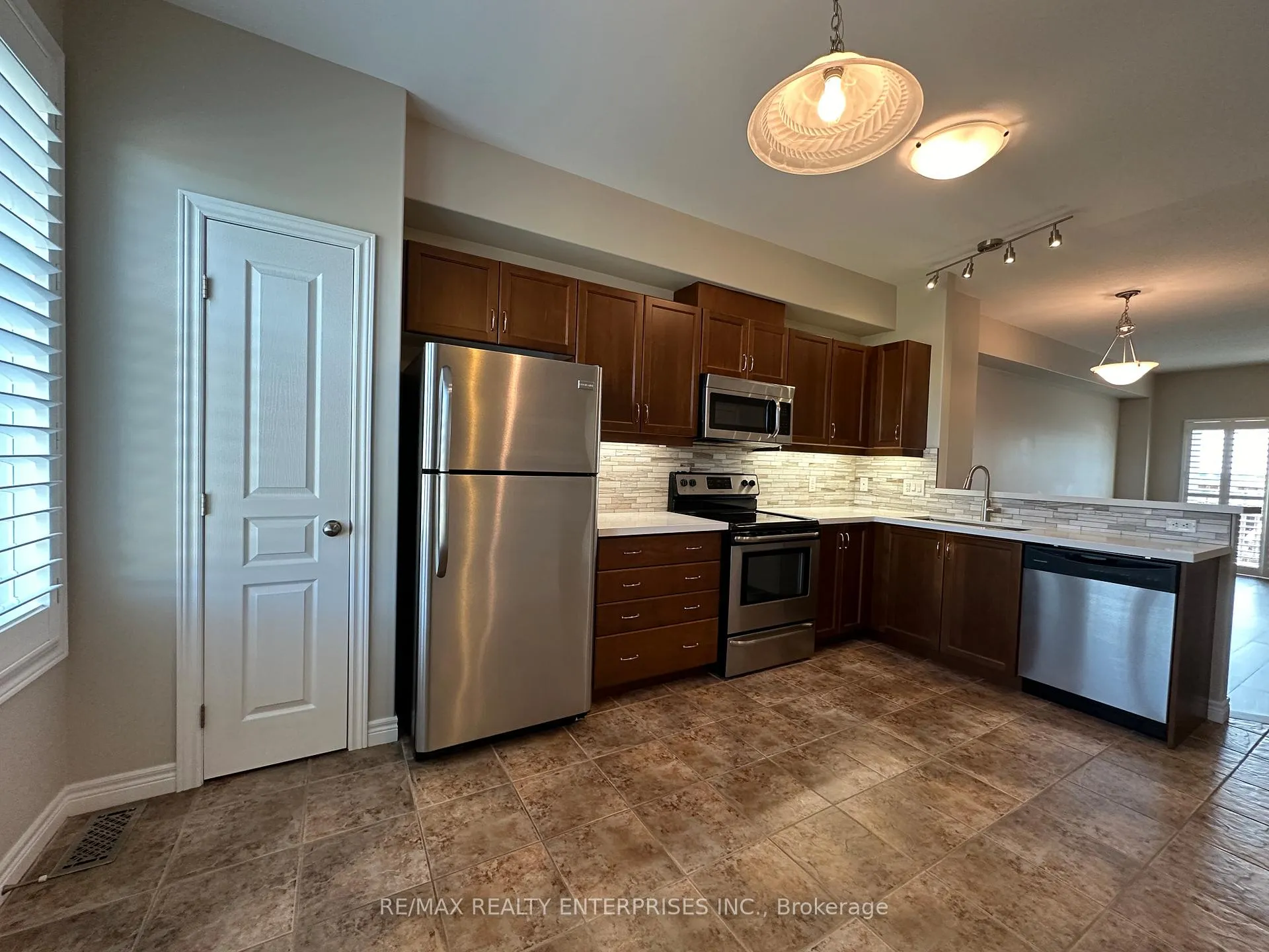Photo 4 of 69 Edenrock Drive, Hamilton, Stoney Creek Industrial — HOMEH