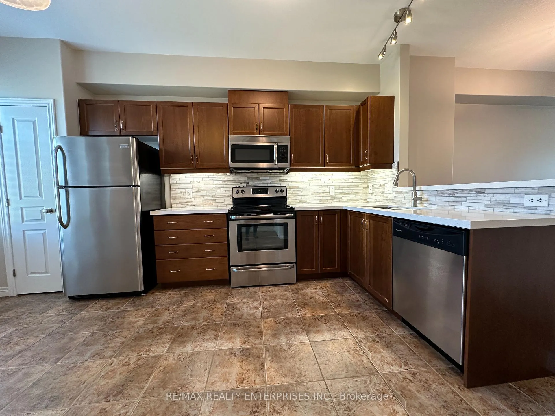 Photo 7 of 69 Edenrock Drive, Hamilton, Stoney Creek Industrial — HOMEH