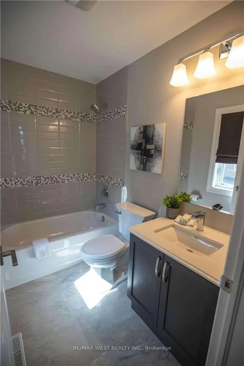 Photo 33 of 1430 Simpkin Road, Innisfil, Lefroy — HOMEH