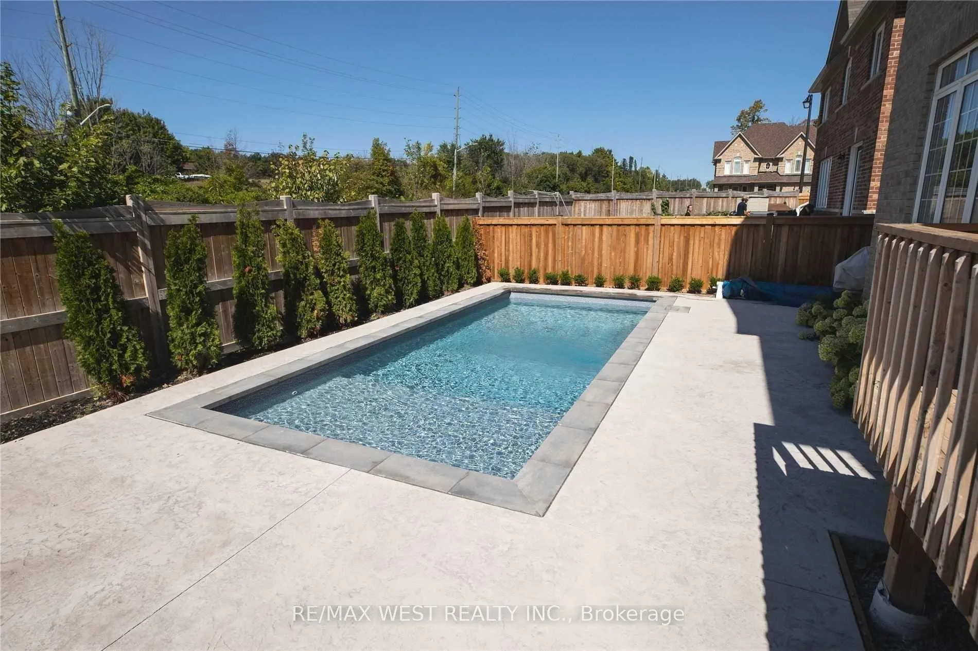 Photo 36 of 1430 Simpkin Road, Innisfil, Lefroy — HOMEH