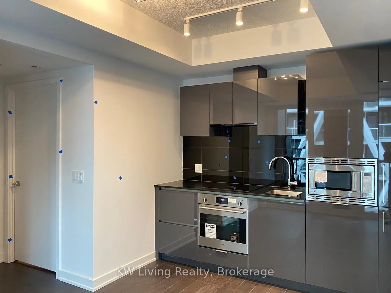 Photo 7 of Unit 2906, 238 Simcoe Street, Toronto, Kensington-Chinatown — HOMEH