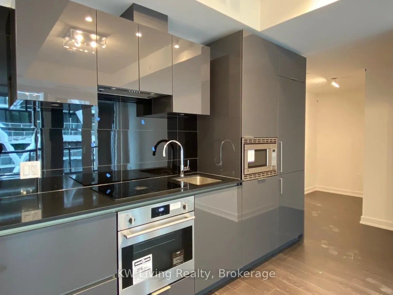 Photo 8 of Unit 2906, 238 Simcoe Street, Toronto, Kensington-Chinatown — HOMEH