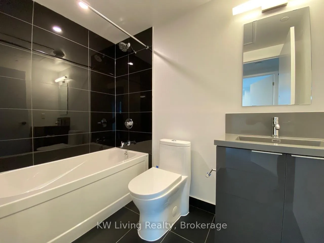 Photo 13 of Unit 2906, 238 Simcoe Street, Toronto, Kensington-Chinatown — HOMEH