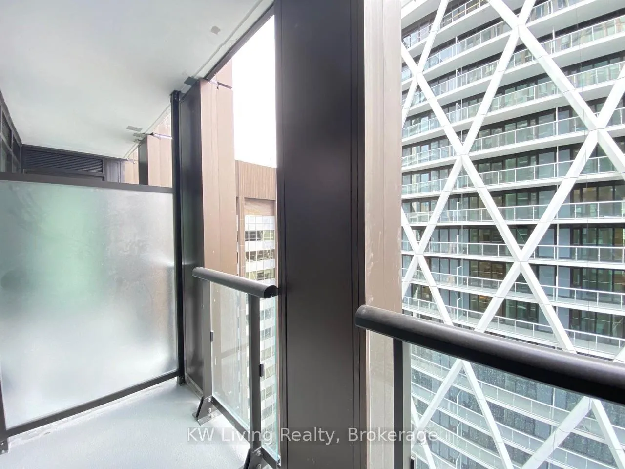 Photo 21 of Unit 2906, 238 Simcoe Street, Toronto, Kensington-Chinatown — HOMEH