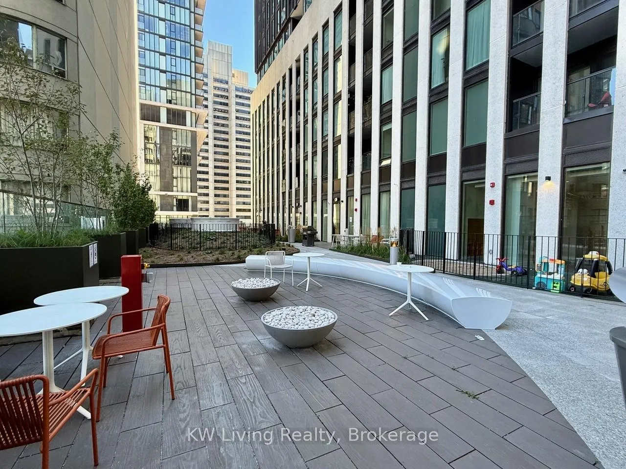 Photo 25 of Unit 2906, 238 Simcoe Street, Toronto, Kensington-Chinatown — HOMEH