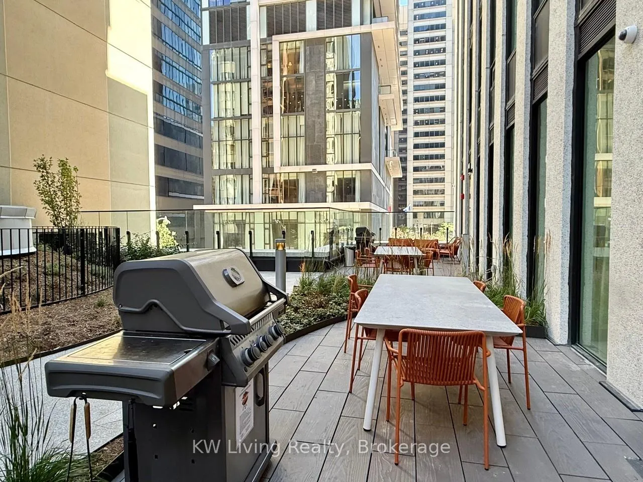 Photo 27 of Unit 2906, 238 Simcoe Street, Toronto, Kensington-Chinatown — HOMEH
