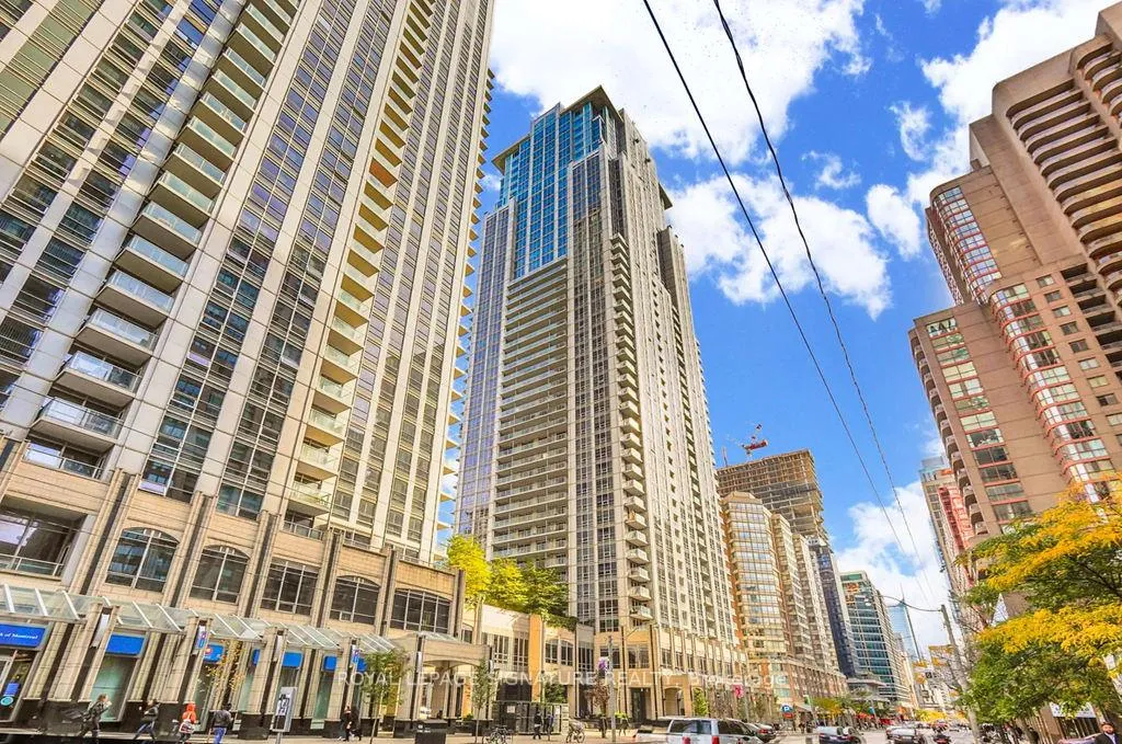 Photo 1 of Unit 1914, 761 Bay Street, Toronto, Bay Street Corridor — HOMEH