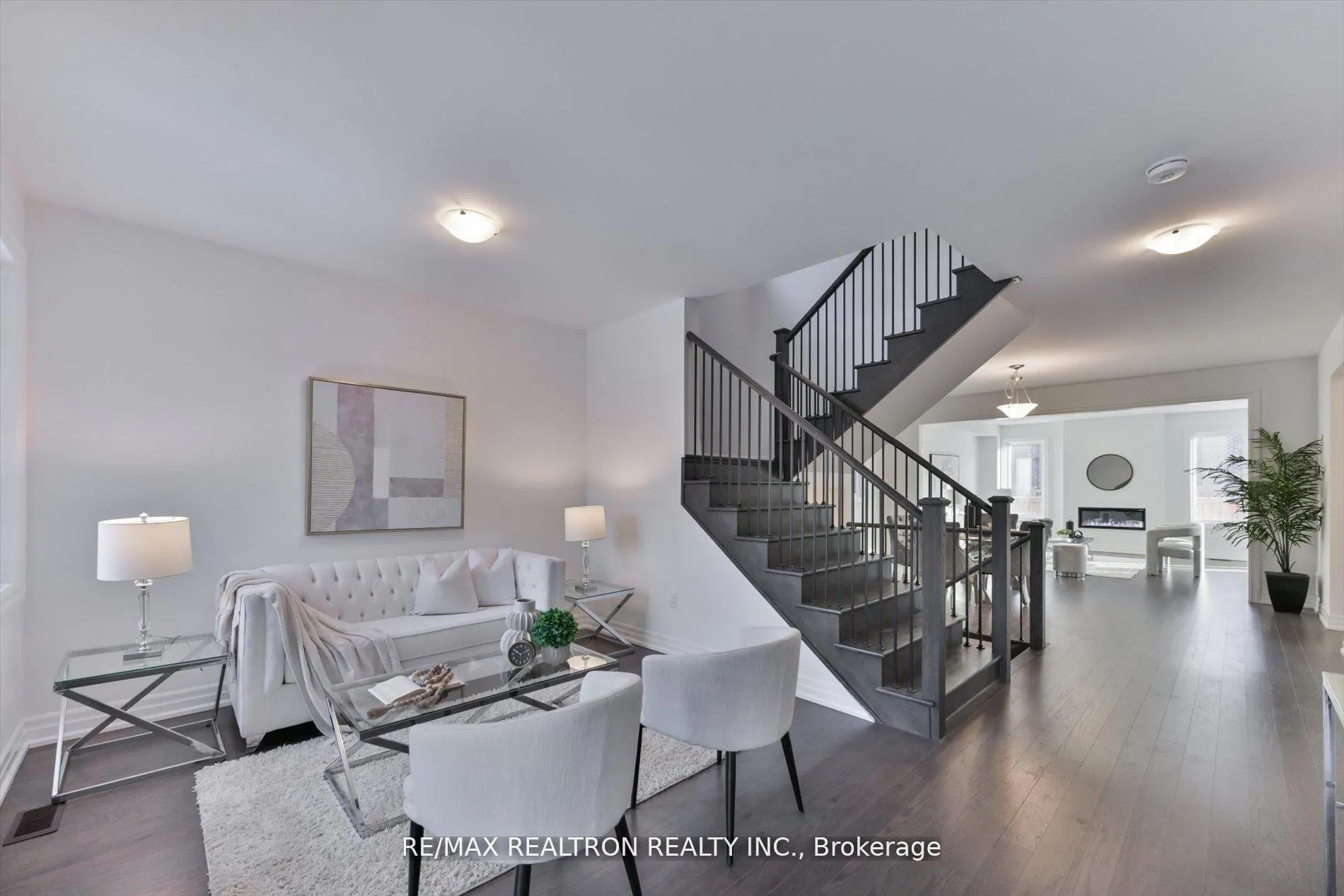 Photo 7 of 2858 Foxden Square, Pickering, Rural Pickering — HOMEH