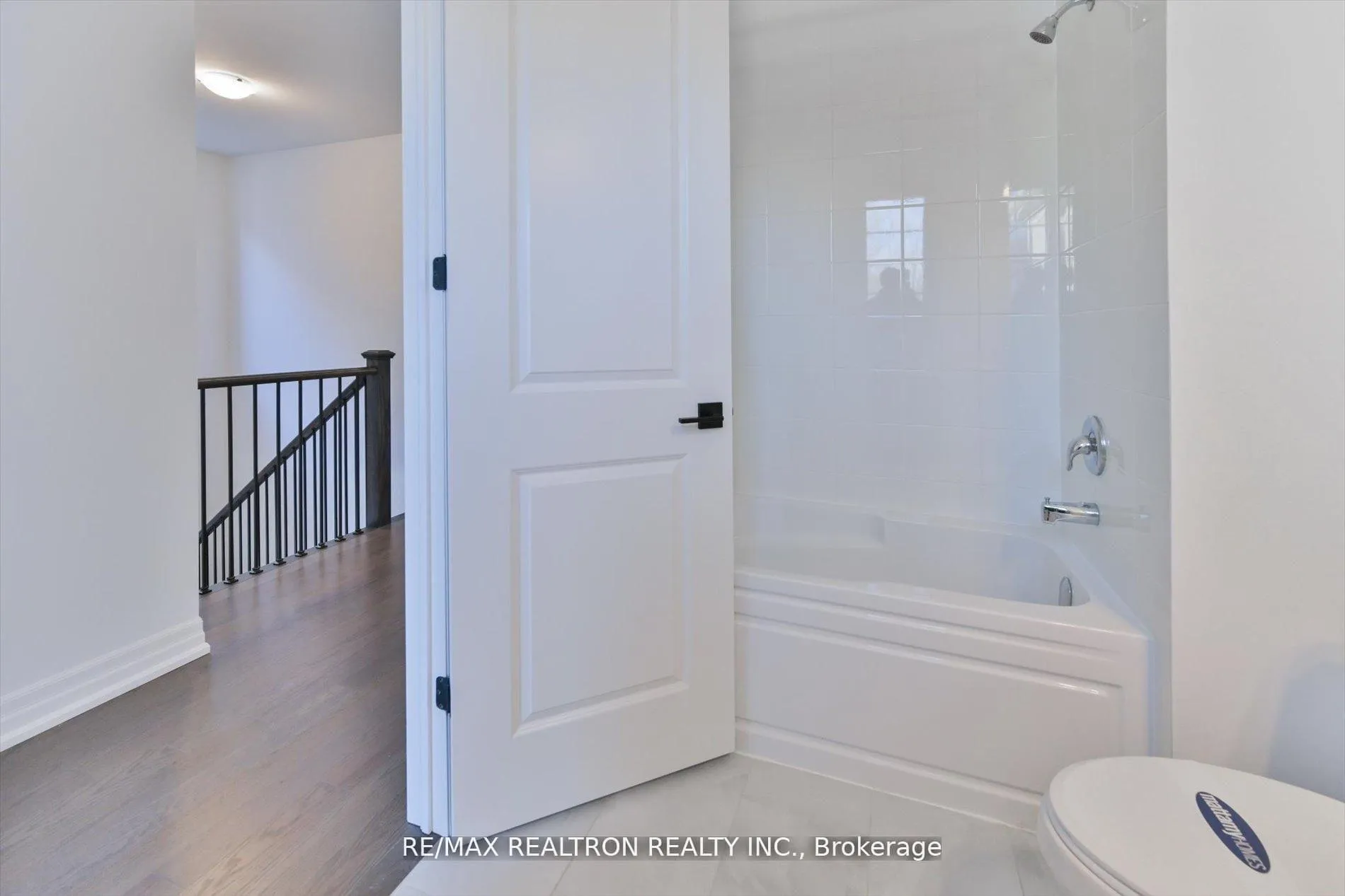 Photo 33 of 2858 Foxden Square, Pickering, Rural Pickering — HOMEH