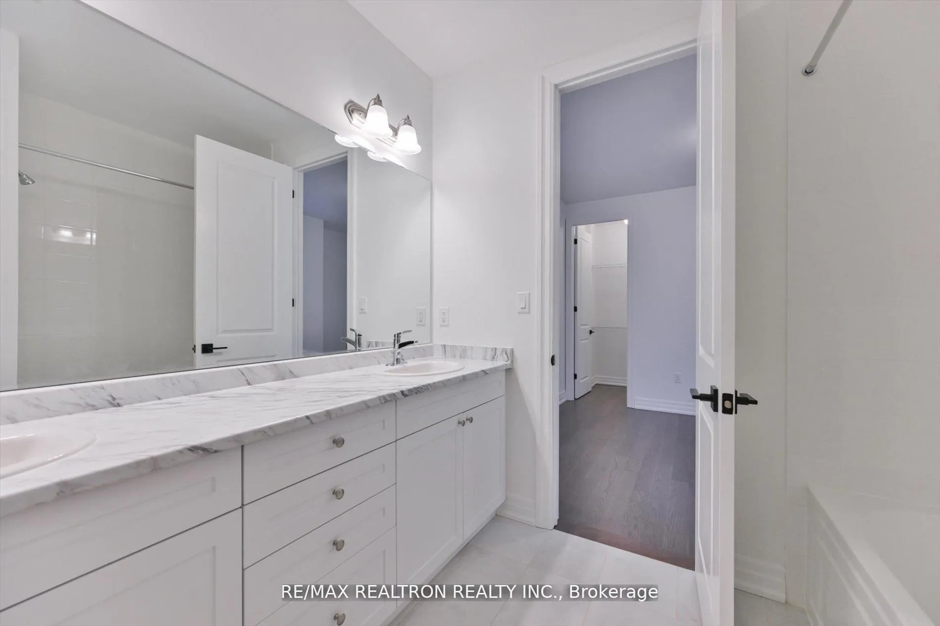 Photo 39 of 2858 Foxden Square, Pickering, Rural Pickering — HOMEH