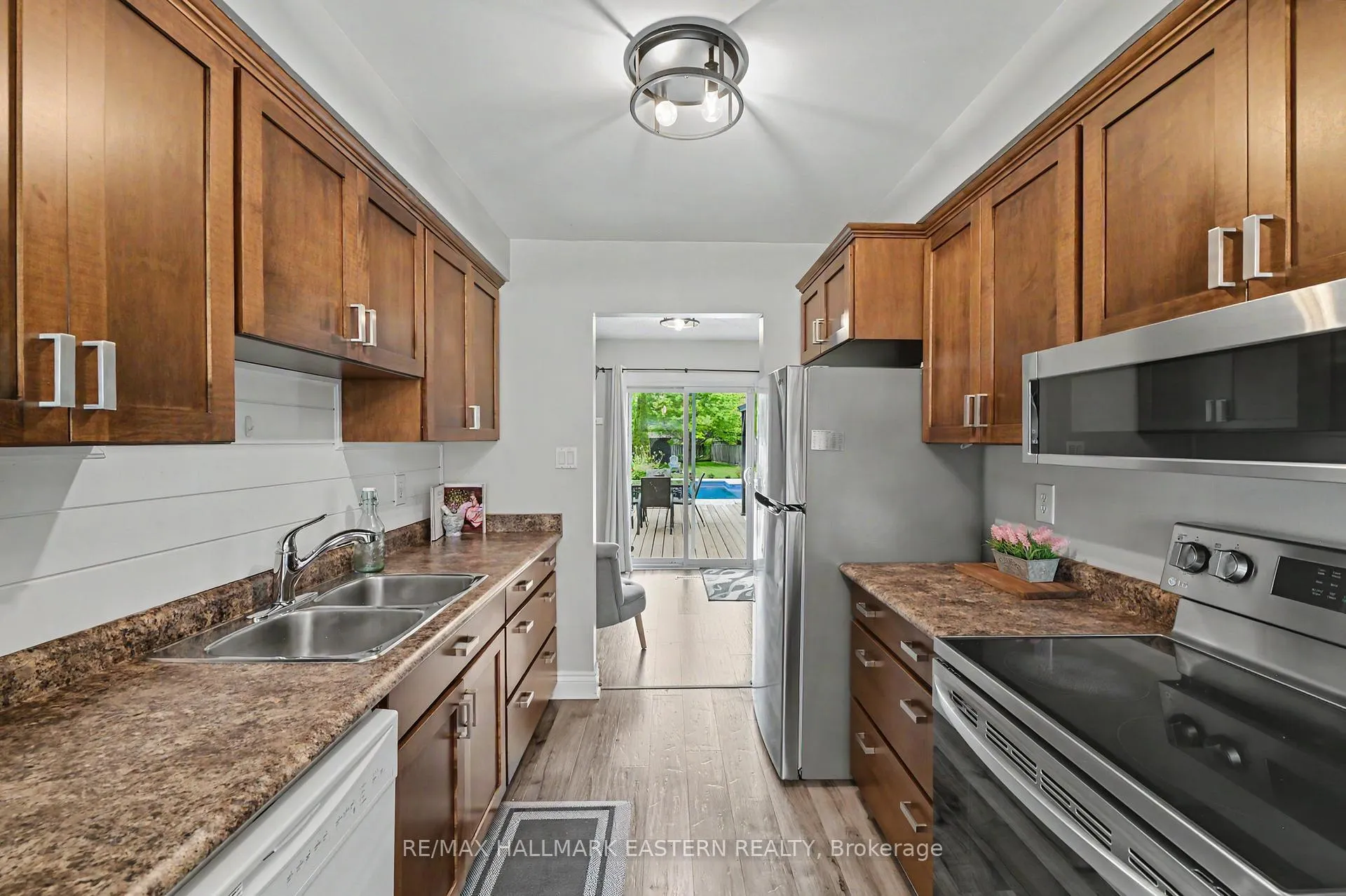 Photo 16 of 6 Sanders Drive, Port Hope — HOMEH
