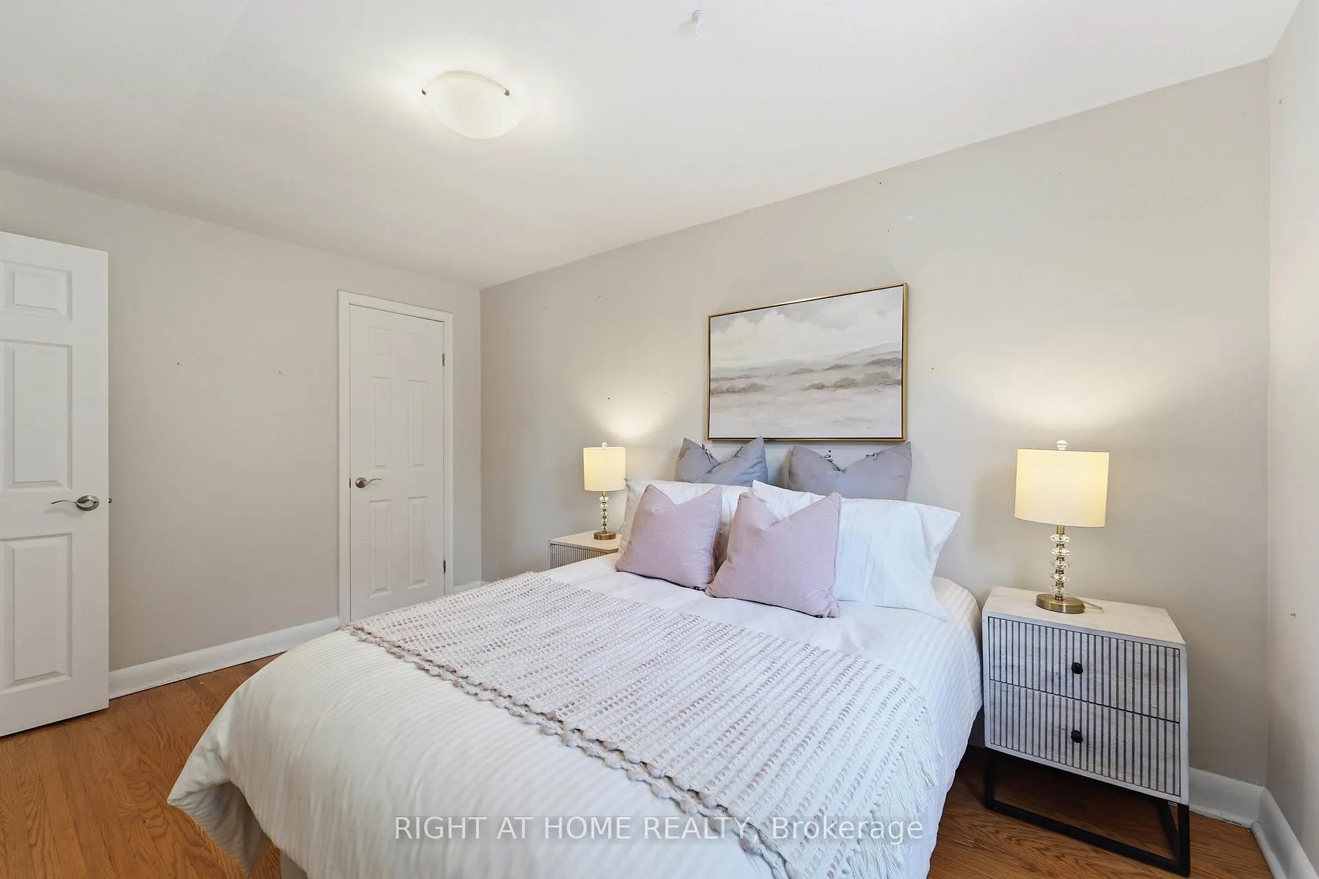 Photo 23 of 615 Pharmacy Avenue, Scarborough, Clairlea-Birchmount — HOMEH