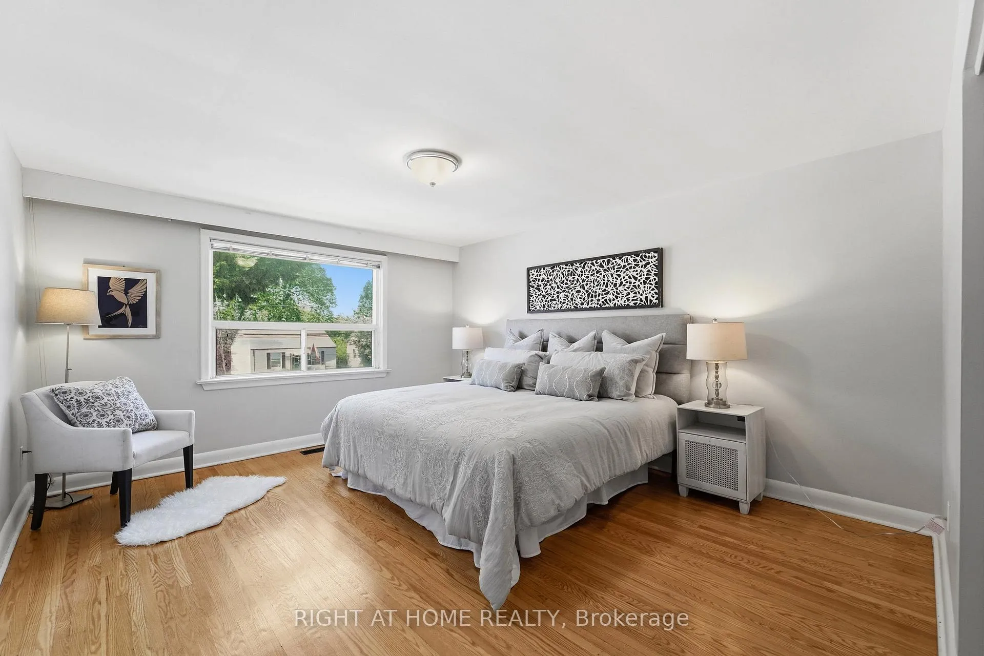 Photo 24 of 615 Pharmacy Avenue, Scarborough, Clairlea-Birchmount — HOMEH