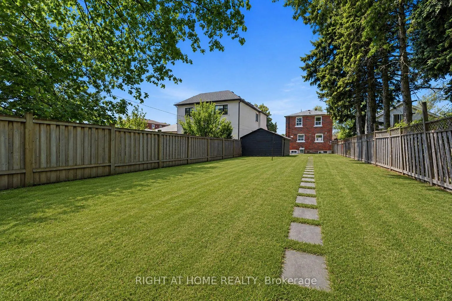 Photo 37 of 615 Pharmacy Avenue, Scarborough, Clairlea-Birchmount — HOMEH