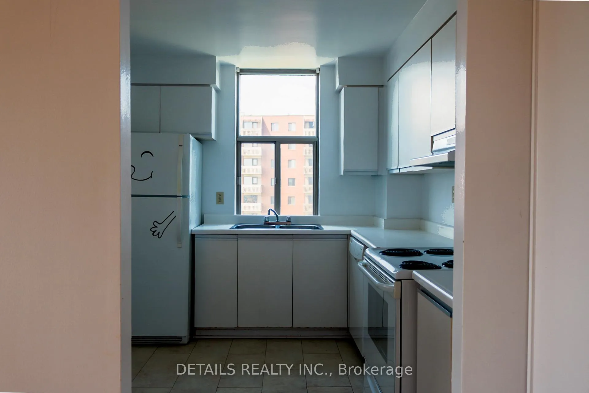 Photo 12 of Unit 1009, 2760 Carousel Crescent, Ottawa, Emerald Woods/Sawmill Creek — HOMEH